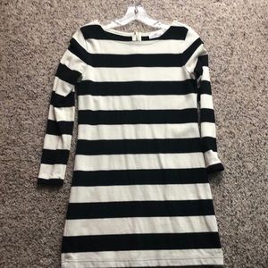 Vineyard Vines b&w striped dress